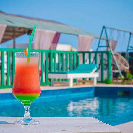 Hotel Amazone Cotonou Buitenkant foto