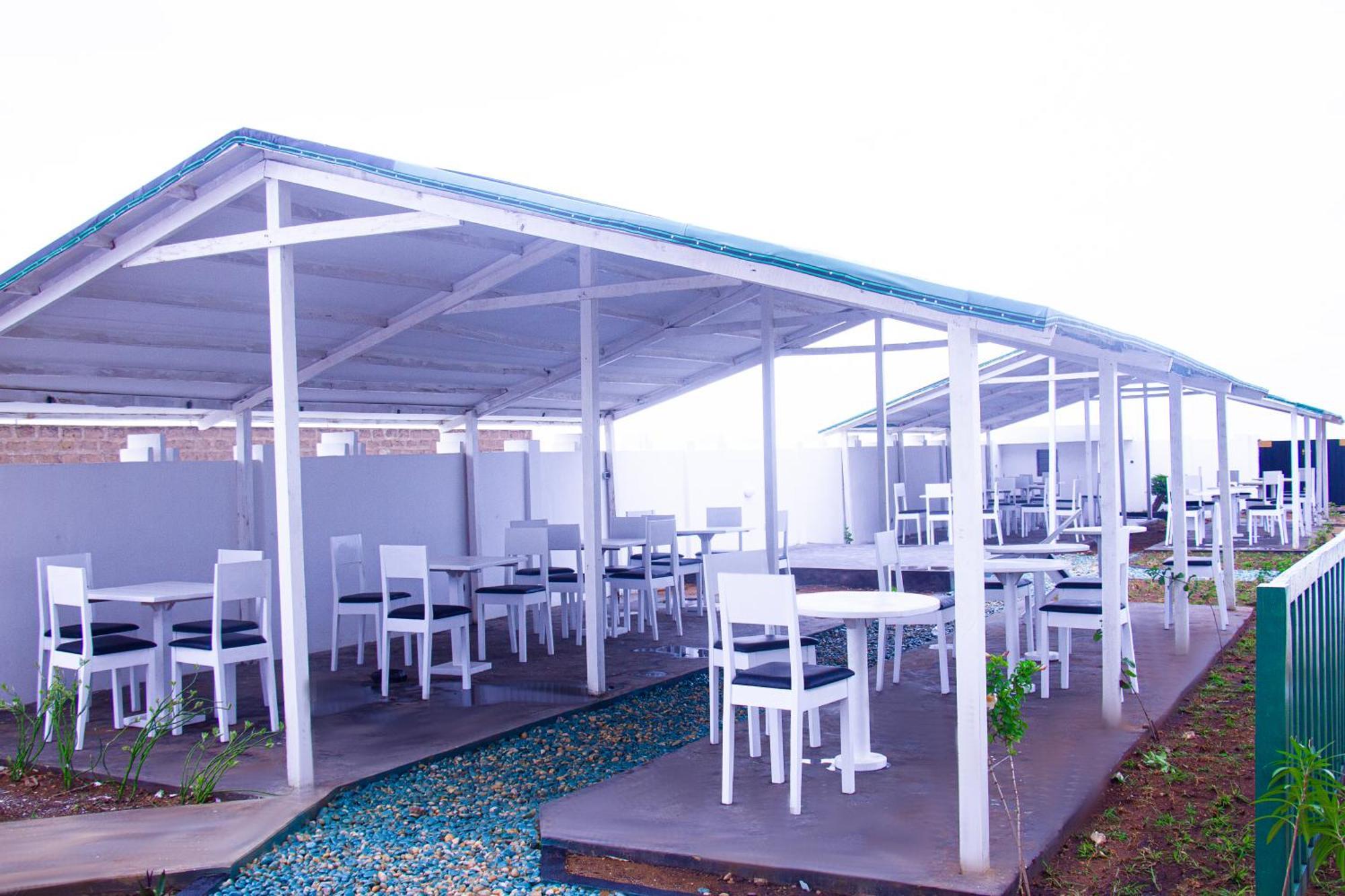 Hotel Amazone Cotonou Buitenkant foto
